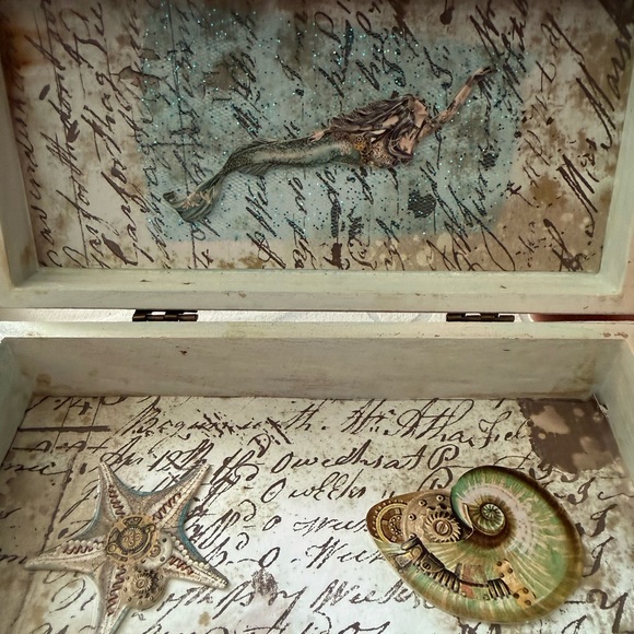 Artisan made altered box - Picture 3 of 8